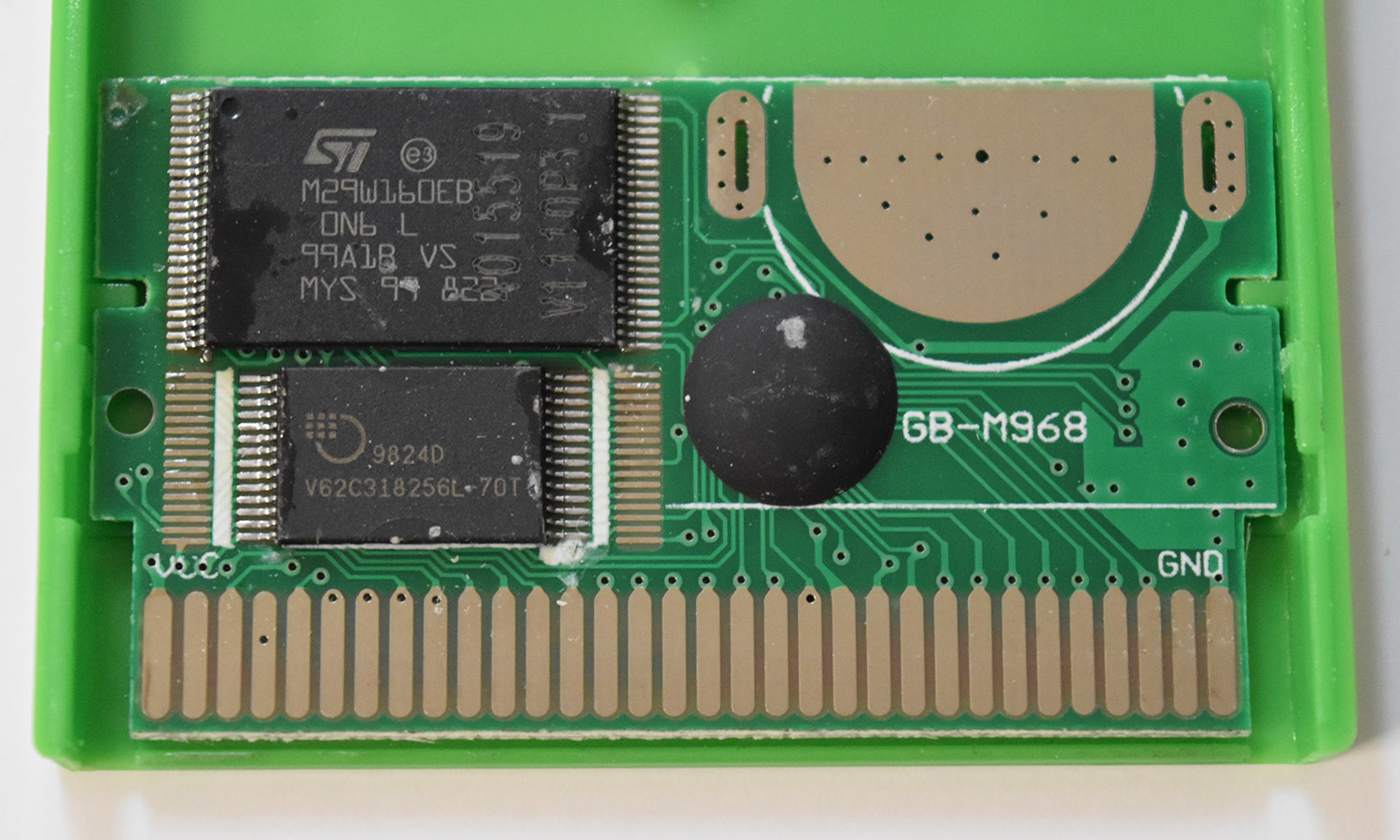 GB-M968 - M29W160EB (Pokémon Green).jpg